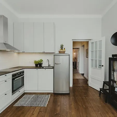 Cozy Near Zalgirio Arena By Urban Rent Kaunas