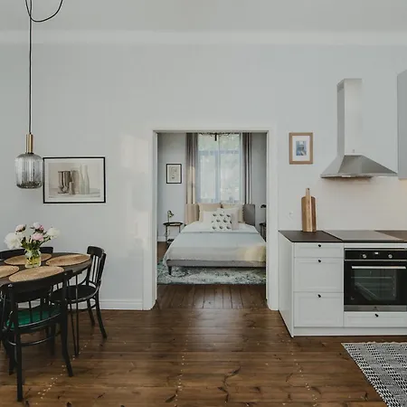 Cozy Near Zalgirio Arena By Urban Rent Kaunas